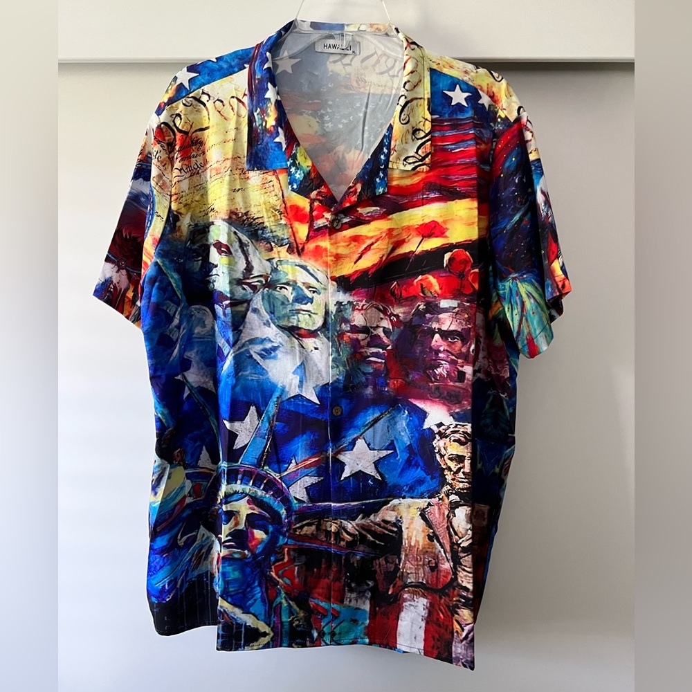 NWOT Hawalili Patriotic Theme Button Up Men’s Shirt Size XL